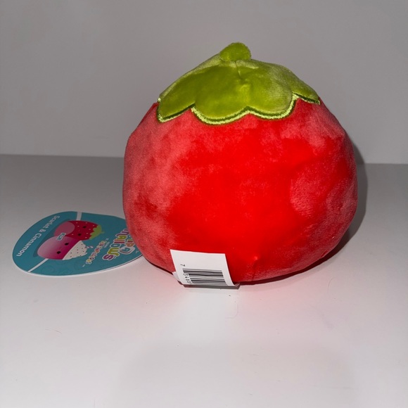 Squishmallows Scarlet The Strawberry & Cinnamon the Frozen Yogurt 5" FlipAMallow - Picture 3 of 9